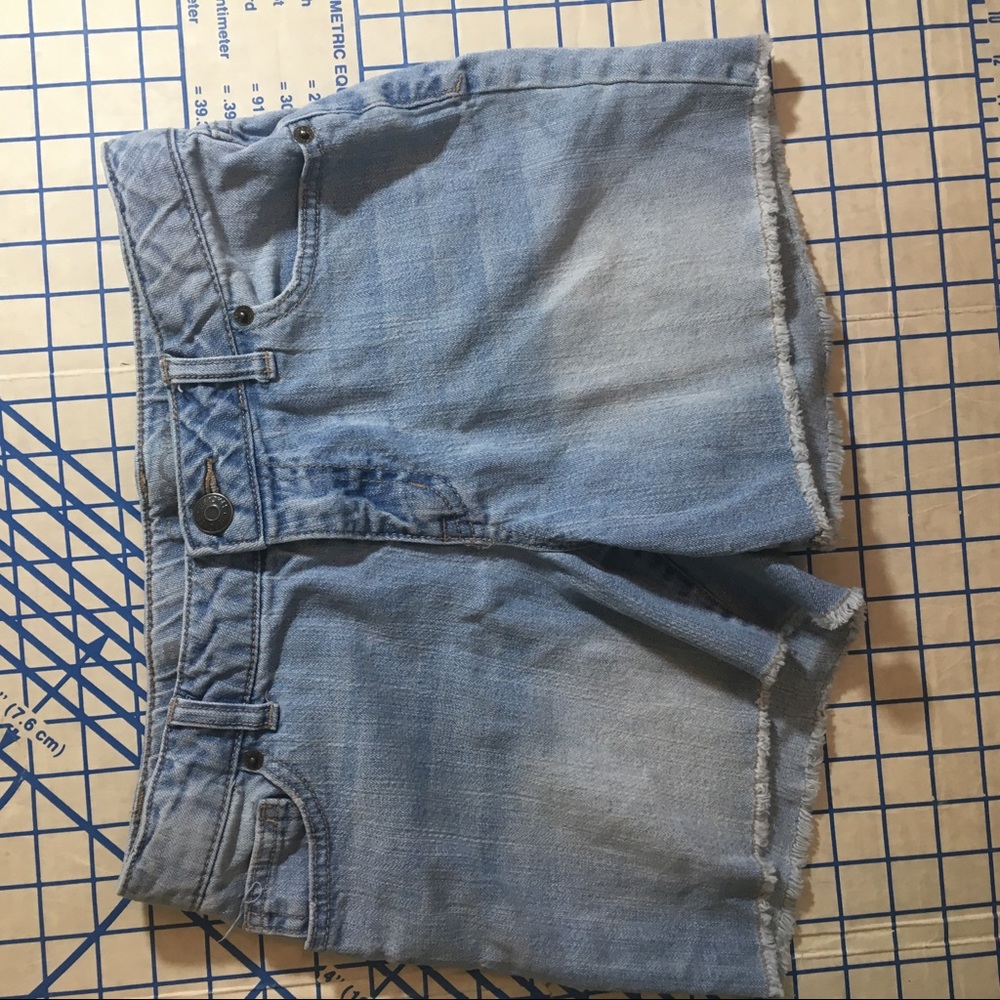 Cherokee denim shorts light wash cutoff L 14/16